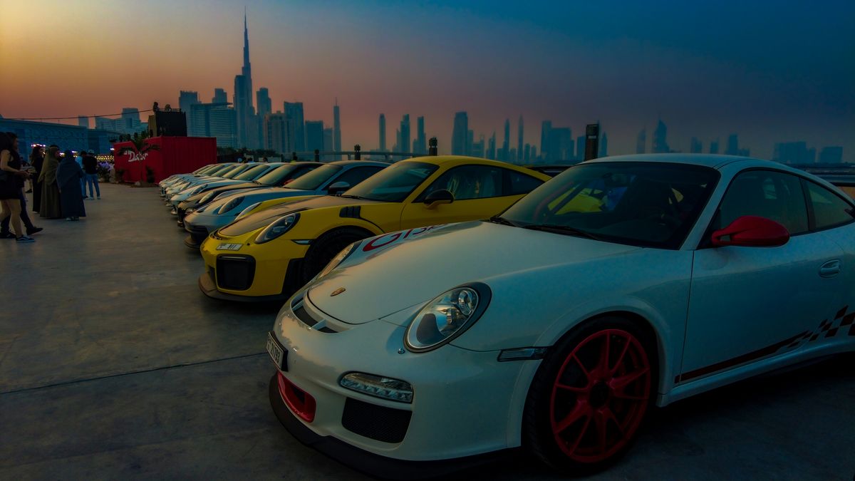The Connection Between Dubai Lifestyle and Performance Cars